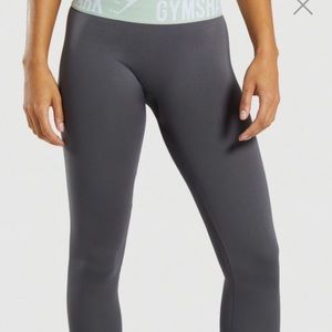 ❌SOLD❌XS Grey/Mint Gymshark Fit Cropped Leggings